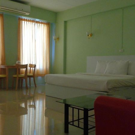 Siam Apple Hotel & Resort Ban Khlong Exterior photo