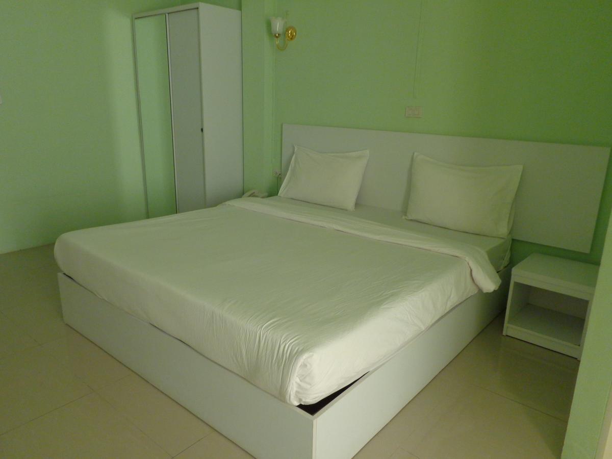 Siam Apple Hotel & Resort Ban Khlong Exterior photo